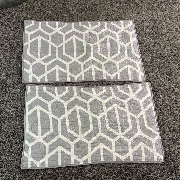 Pottery Barn Bedding Set Of 2 Matching Gray And White Pattern King